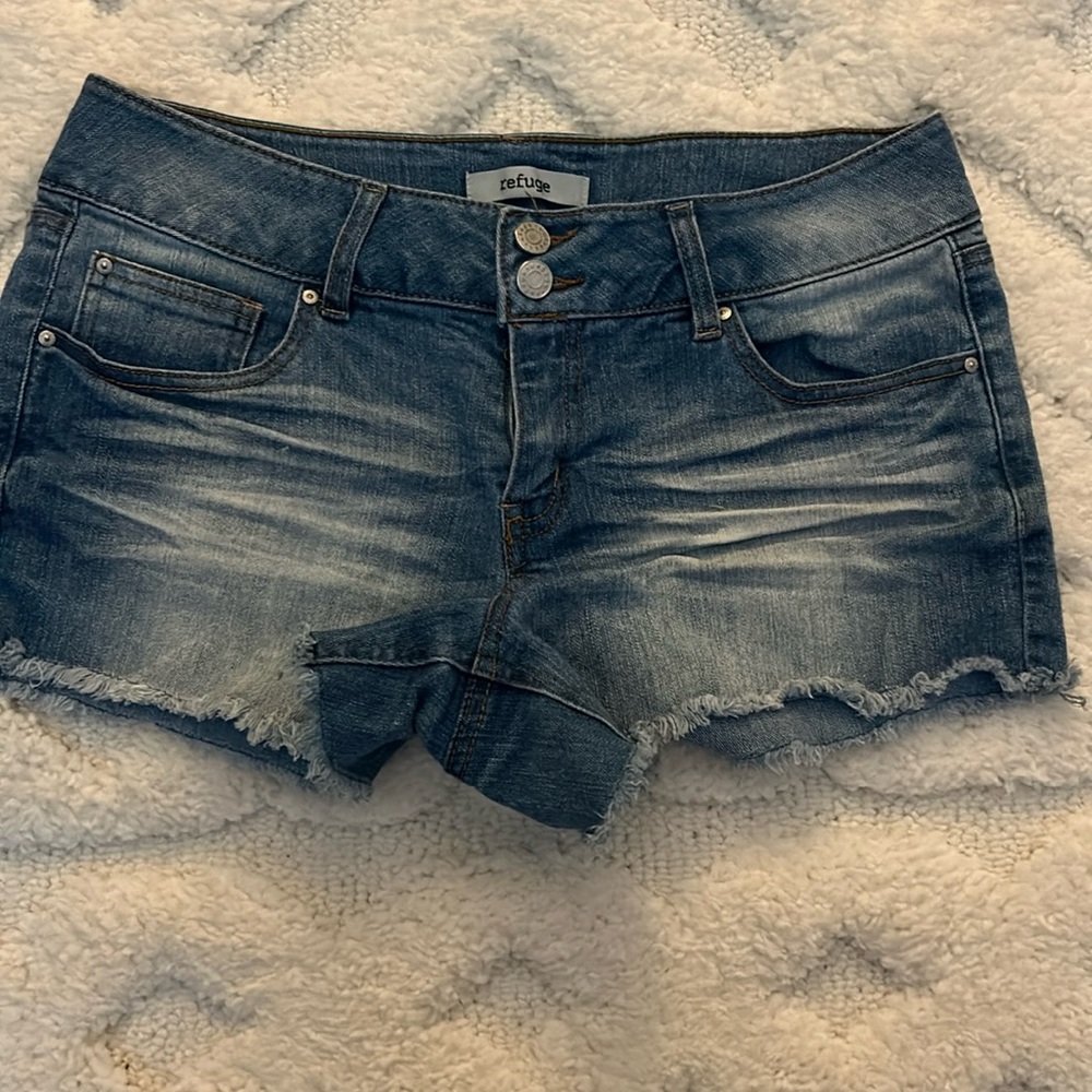 Refuge light wash denim shorts